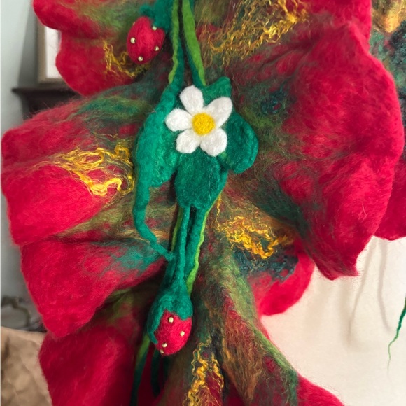 Handcrafted Red and Green Felted Nuno Ruffled Scarf - Picture 2 of 6